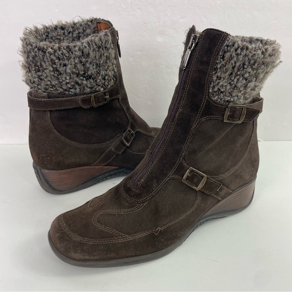 Aquatalia Brown‎ Suede Winter Boots - Picture 5 of 15